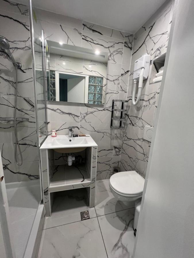 Twin Room,1527861088:JPEG